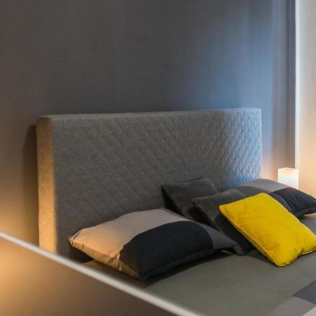Laveruda Apartment With Balcony And Free Parking プーラ エクステリア 写真